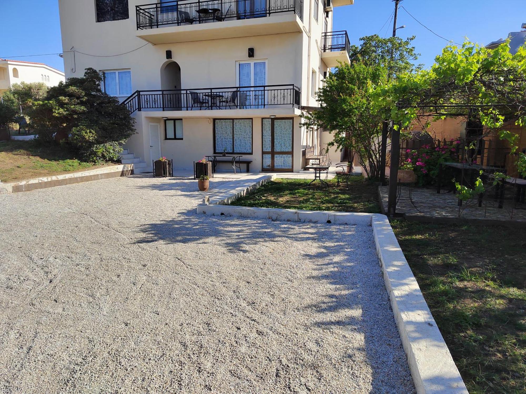 Manos Apartments Kolymbari Exterior photo